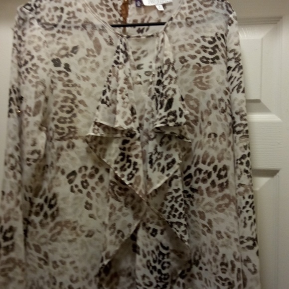 Jennifer Lopez blouse - Picture 3 of 8